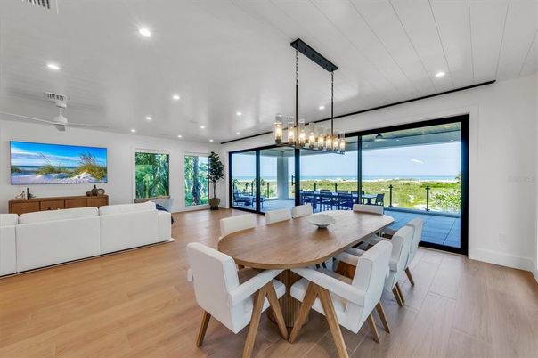 Dining room, Interior, Living room, Pendant Lights, Recessed Lighting, Wood Texture Flooring