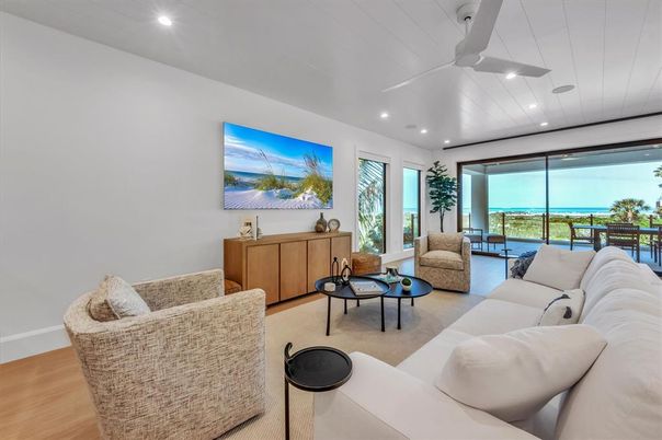 Interior, Living room, Recessed Lighting, Water, Wood Texture Flooring