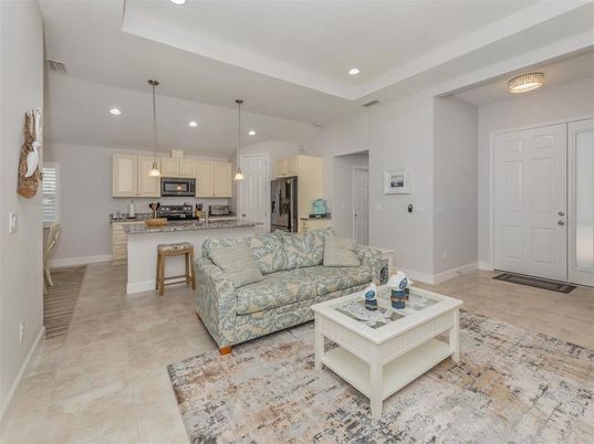 Interior, Kitchen, Living room, Pendant Lights, Recessed Lighting, Stainless Steel Appliances