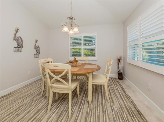 Chandelier, Dining room, Interior, Pendant Lights