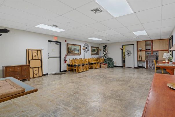 Dining room, Interior, Recessed Lighting