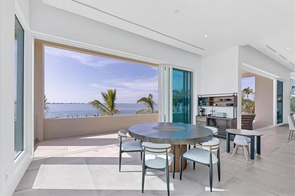 Dining room, Interior, Recessed Lighting, Water