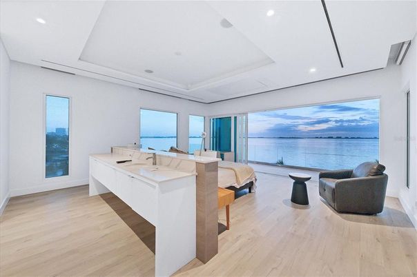 Interior, Recessed Lighting, Water, Wood Texture Flooring