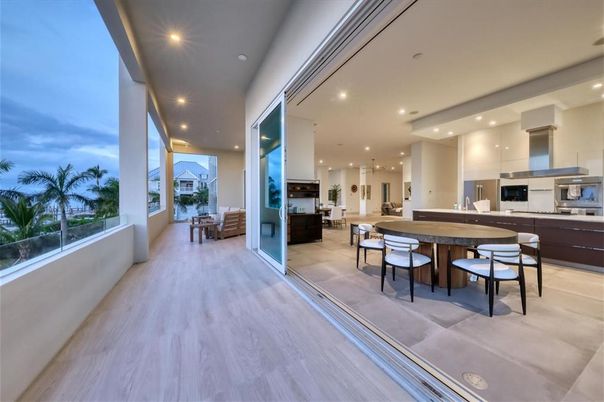 Dining room, Interior, Kitchen, Pendant Lights, Recessed Lighting, Stainless Steel Appliances