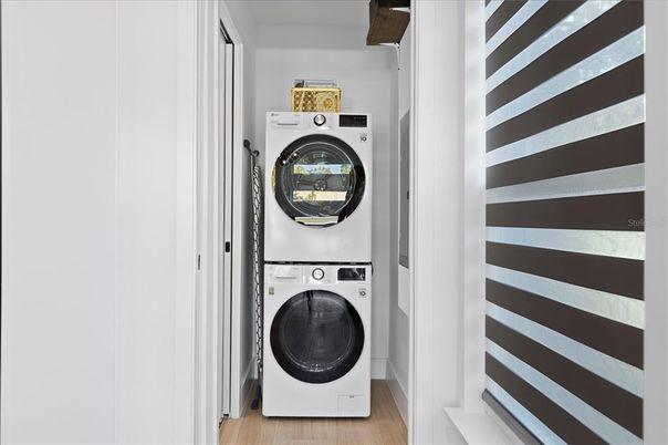 Interior, Utility Closets, Washer, Wood Texture Flooring