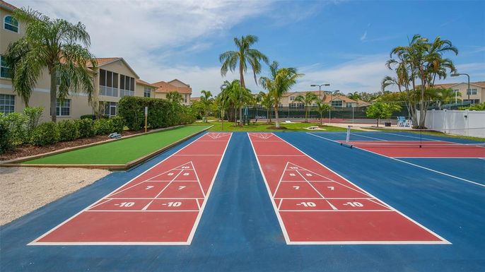 Exterior, Tennis Courts