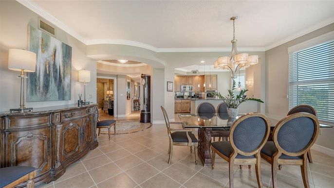 Chandelier, Dining room, Interior, Kitchen, Recessed Lighting
