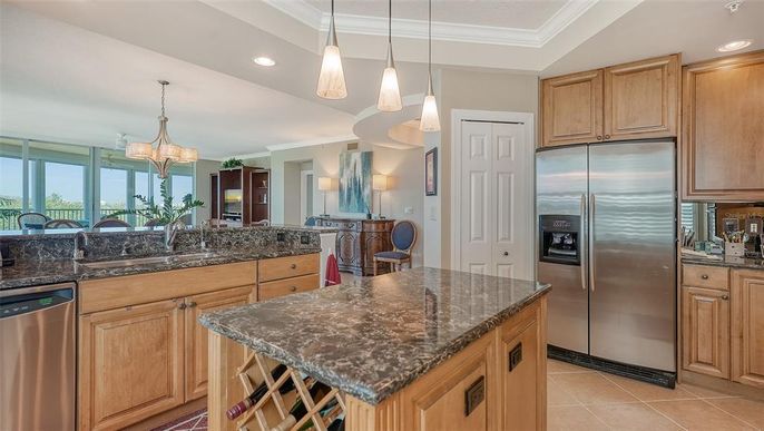 Interior, Kitchen, Pendant Lights, Recessed Lighting, Stainless Steel Appliances