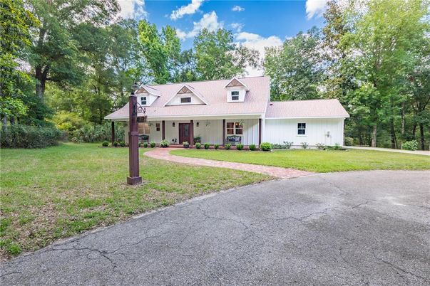 Backyard, Exterior, Facade, Farmhouse