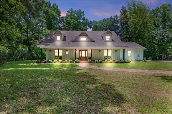 Backyard, Exterior, Facade, Farmhouse