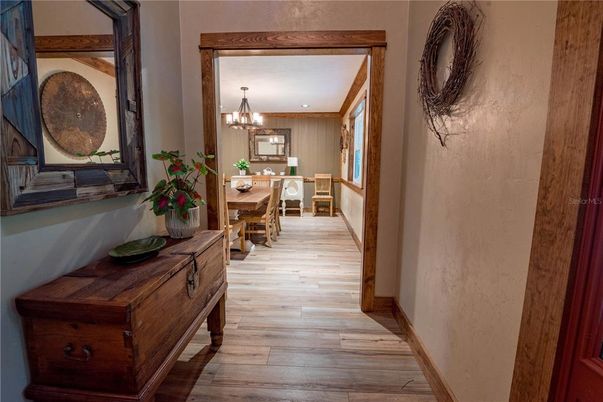 Chandelier, Dining room, Interior, Recessed Lighting, Wood Texture Flooring