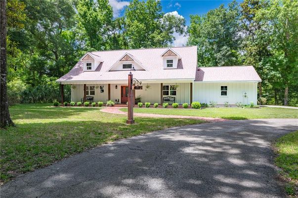 Backyard, Exterior, Facade, Farmhouse