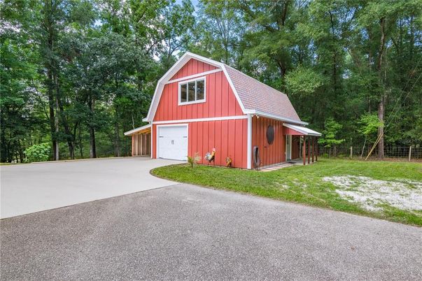 Backyard, Detached Garage, Exterior