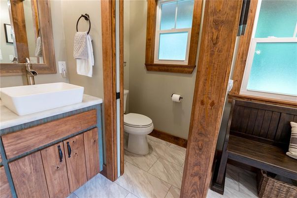 Bathroom, Interior, Tile Countertops