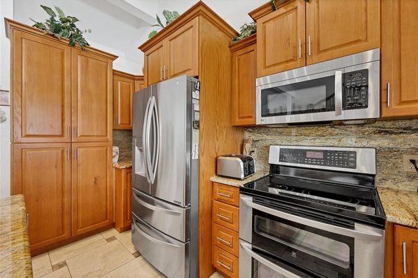 Interior, Kitchen, Stainless Steel Appliances