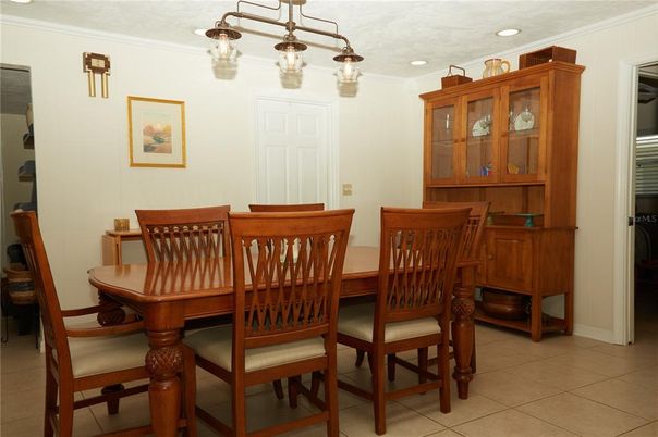 Dining room, Interior, Pendant Lights, Recessed Lighting