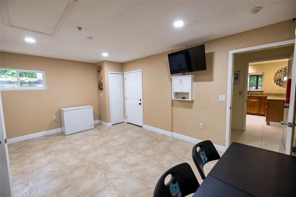 Interior, Recessed Lighting