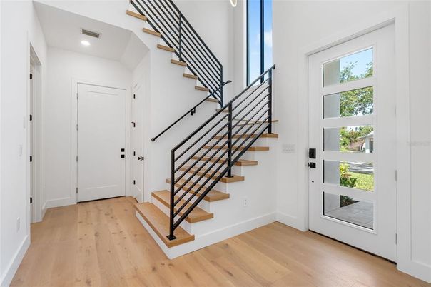 Interior, Recessed Lighting, Wood Texture Flooring