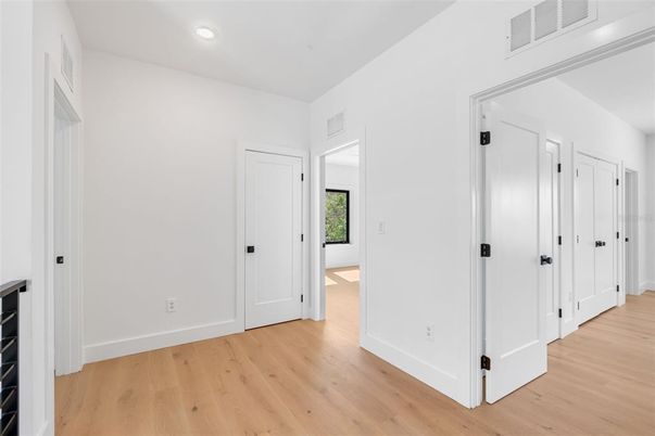 Empty room, Interior, Recessed Lighting, Wood Texture Flooring