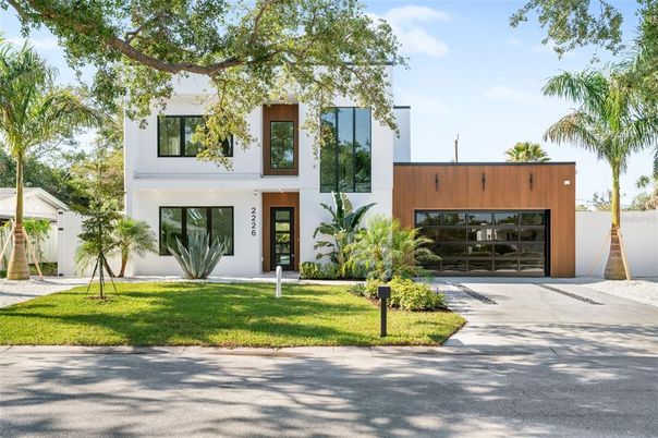 Attached, Exterior, Facade, Modern