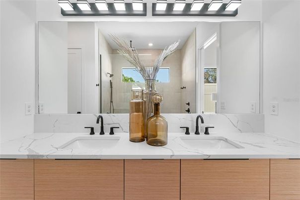 Bathroom, Dual Sink Vanities, Interior