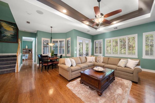 Dining room, Interior, Living room, Pendant Lights, Recessed Lighting, Wood Texture Flooring