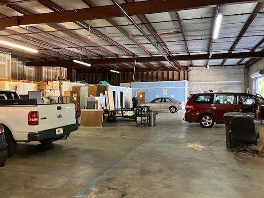 Garage, Interior
