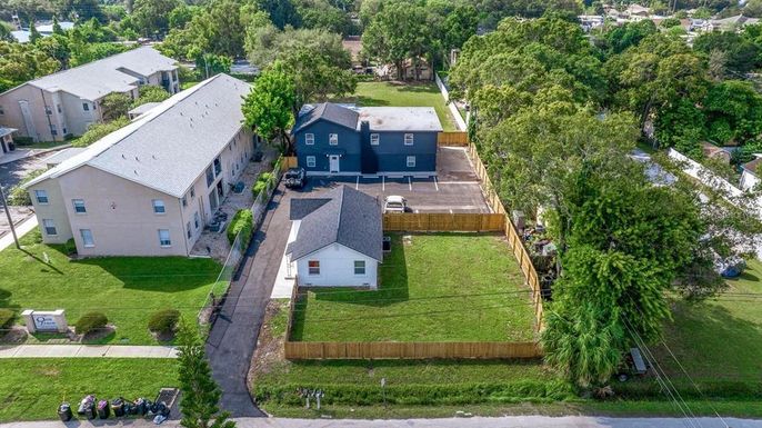 Exterior, Drone