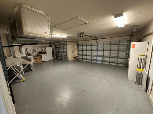 Garage, Interior