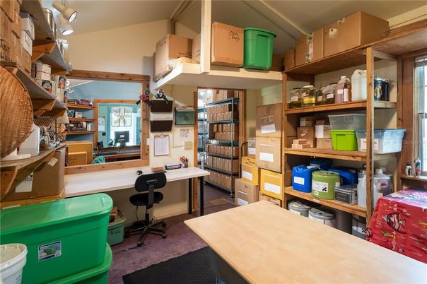 Home Office, Interior