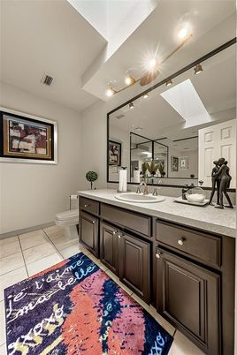 Bathroom, Dual Sink Vanities, Interior, Recessed Lighting