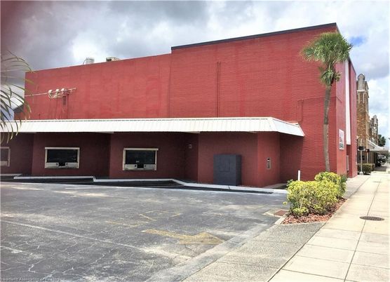 Exterior, Facade, Condo Building
