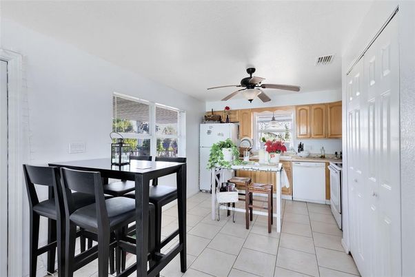 Dining room, Interior, Kitchen