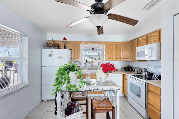 Dining room, Interior, Kitchen