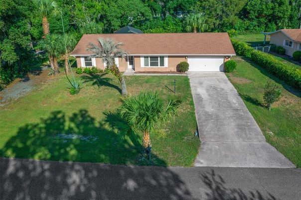 Attached, Exterior, Facade, Ranch