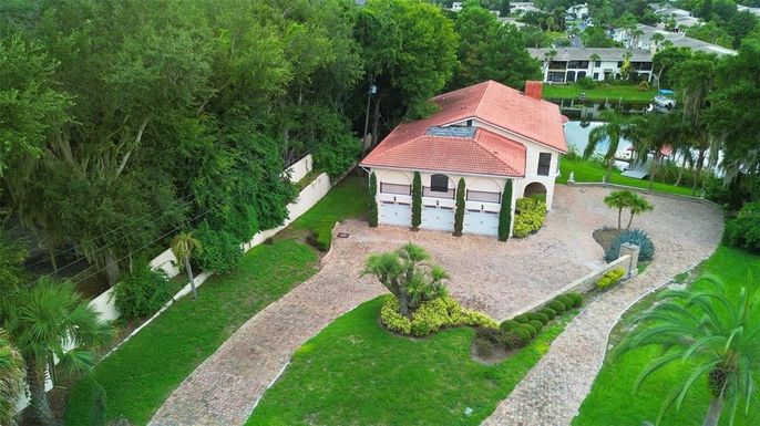 Exterior, Drone