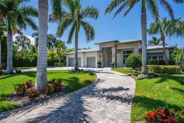 Attached, Backyard, Exterior, Facade, Ranch