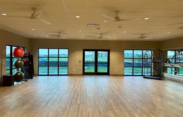 Fitness Equipment, Interior, Recessed Lighting, Wood Texture Flooring