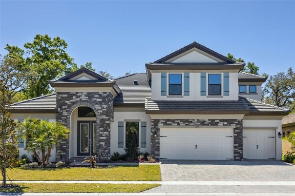 Attached, Exterior, Facade, Farmhouse