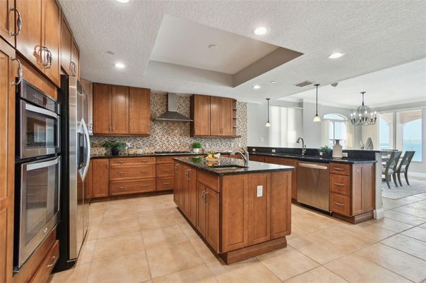 Chandelier, Dining room, Interior, Kitchen, Pendant Lights, Recessed Lighting, Stainless Steel Appliances