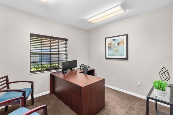 Home Office, Interior