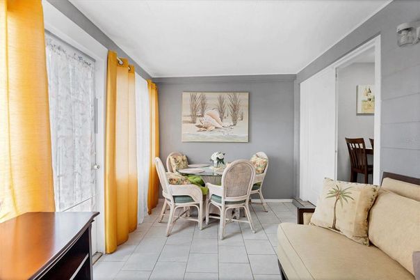 Dining room, Interior