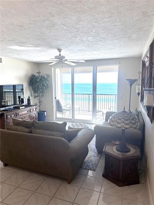Interior, Living room, Water