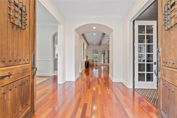 Interior, Recessed Lighting, Wood Texture Flooring