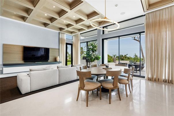 Dining room, Interior, Living room, Pendant Lights, Recessed Lighting