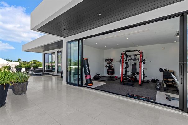 Exterior, Fitness Equipment, Recessed Lighting