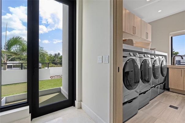 Interior, Recessed Lighting, Washer
