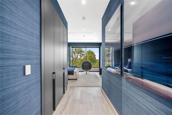 Interior, Recessed Lighting, Wood Texture Flooring