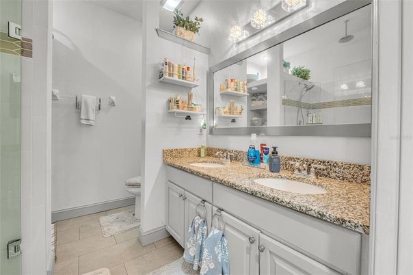 Bathroom, Dual Sink Vanities, Interior