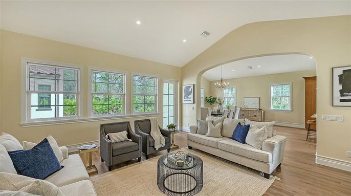 Chandelier, Dining room, Interior, Living room, Recessed Lighting, Wood Texture Flooring